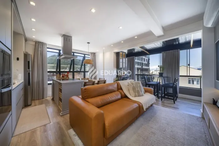 Apartamento com 2 Suítes a 80 Metros da Praia em Canto Grande | Residencial Punt