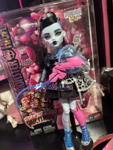Frankie Scary Sweet Birthday G3 Monster High