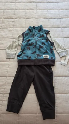 Conjunto Novo de 3 Peças de Carter's - tamanho 6M