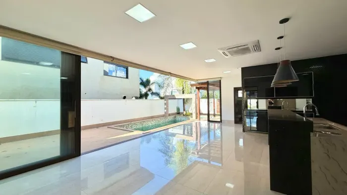 Sobrado Jardins Verona condomínio fechado Goiania
