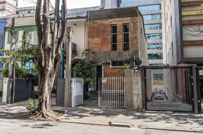Casa comercial na Rua José Maria Lisboa, 455 80 m²