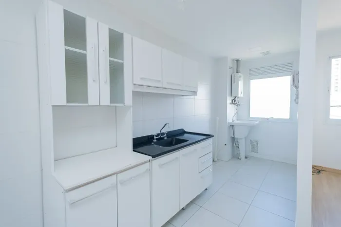 Apartamento de 2 Dormitórios com 1 Suíte à Venda e para Aluguel em Pelotas RS, com Confort