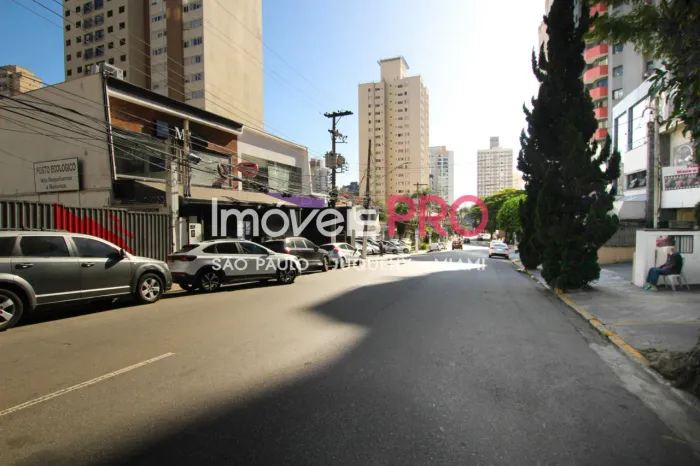 Locação - Loja Comercial com 250m² e 03 vagas no Campo Belo