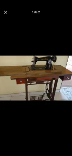 Maquina de Costura MINERVA