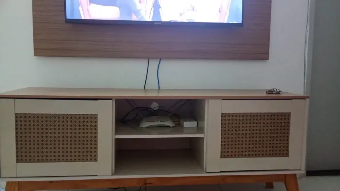 Rack com painel para sala