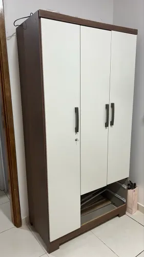 Guarda roupa - doação
