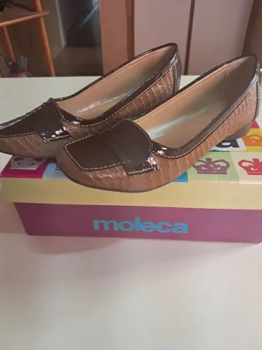 Sapato social feminino novo , na caixa.