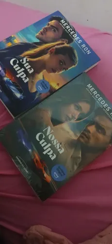 "Sua Culpa" e "Nossa Culpa" - livros físicos novos e lacrados