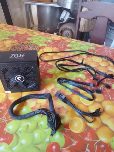 Fonte risemode zeus 650w bronze