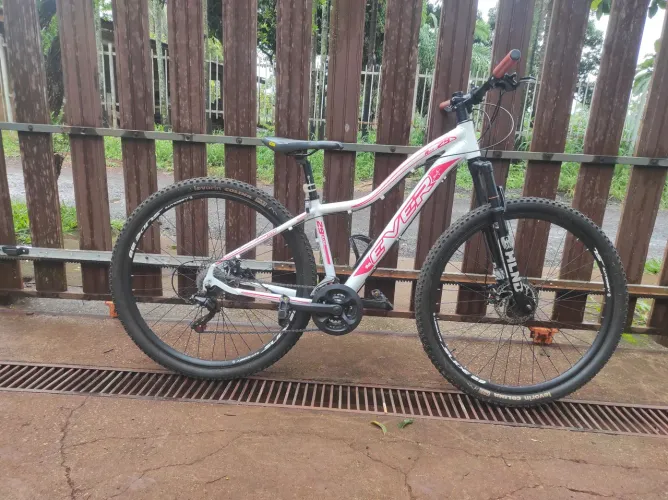 Bike feminina Aro 29
