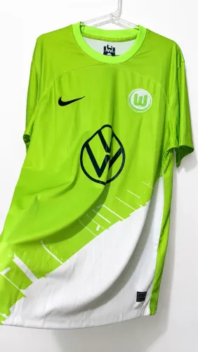 Camisa de time - WOLFSBURG ?