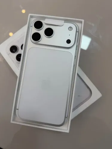 iphone 17 Pro Max impecável