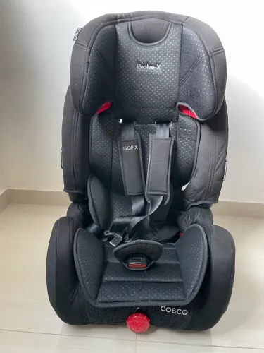 Cadeira Infantil Cosco Evolve-X com Isofix e assento de elevação