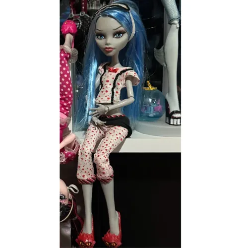 Ghoulia dead tired 