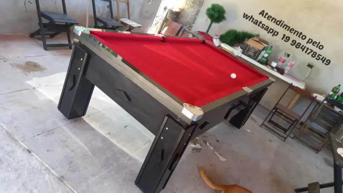 Mesa de bilhar com campo de pedra ardósia