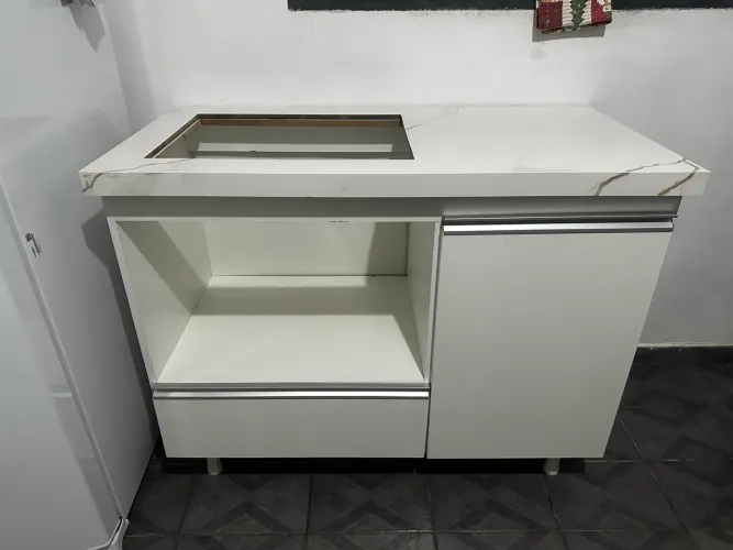 Balcão para Cooktop MDF Branco com Tampo em Mármore