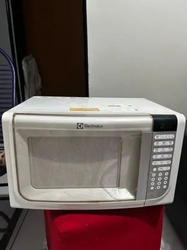 Microondas Eletrolux 31 litros