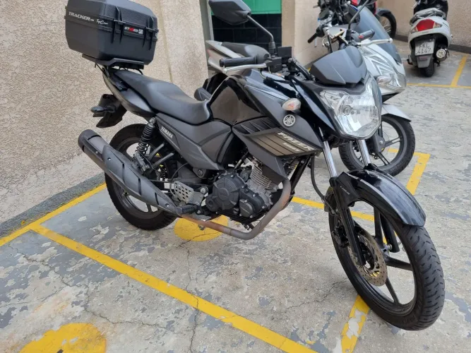 Moto Fazer 150 UBS - Preta
