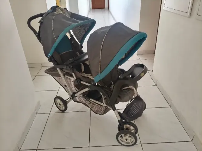 Carrinho de bebê para gêmeos - Graco DuoGlider