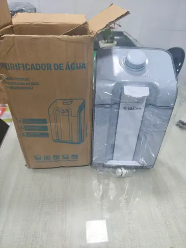 Purificador de água natural mineral latina pn555 branco e fumê novo