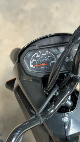 POP 110 com pouquíssima km