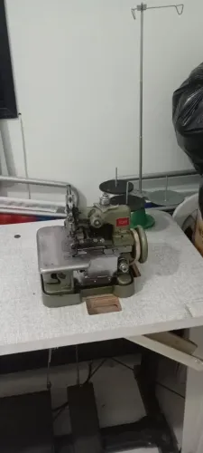 Overlok semi industrial 