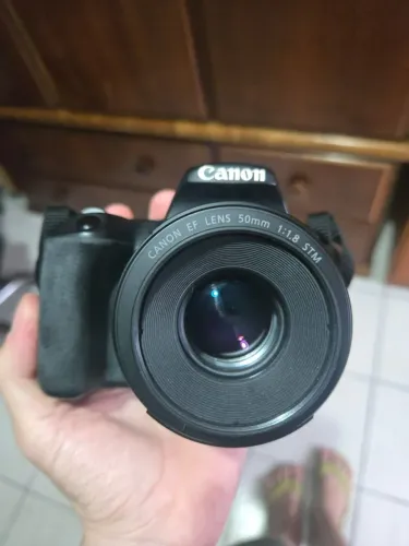 Câmera CANON REBEL SL2