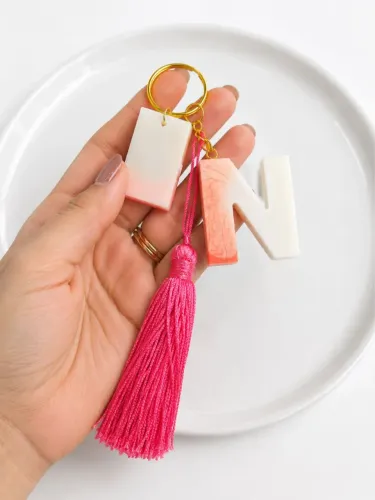 Kit chaveiro Personalizado em resina letra + Lip gloss Princesa
