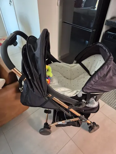 Kit Burigotto: Carrinho Zap + Bebê Conforto + Base click