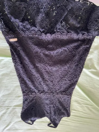 Vendo vestido preto em renda