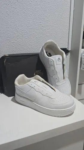 VENDO TENIS MUITO BARATO