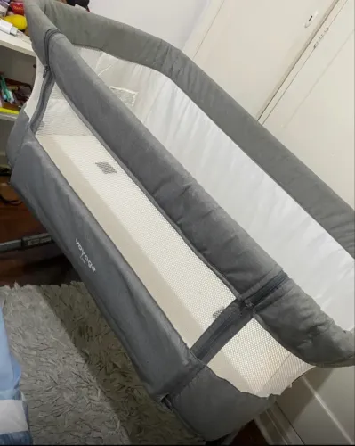 Mini berço portátil