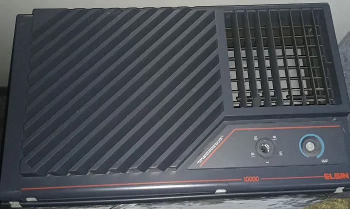 AR CONDICIONADO DE JANELA MARCA ELGIN