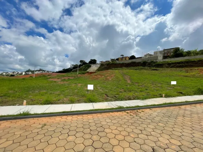 Terreno no Condomínio Portal do Sol no São Pedro