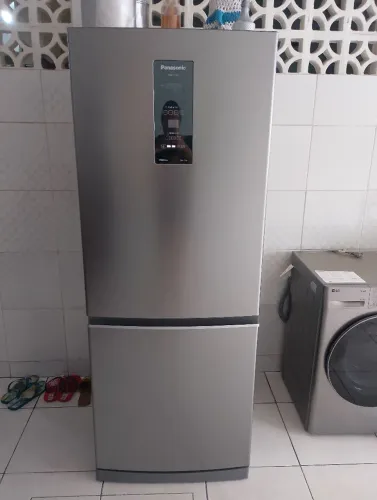 Geladeira Inverter Panasonic