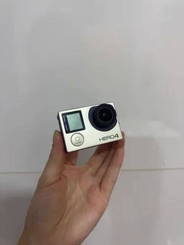 Câmera gopro hero 4 e capa à prova d'água