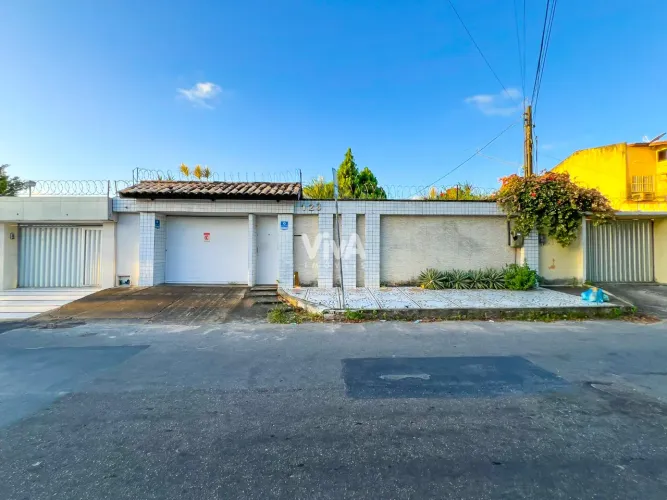 Casa no Bairro Cambeba com 6 quartos