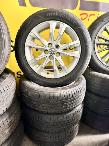 RODA 16 TOYOTA COROLLA ORIGINAL COM PNEUS