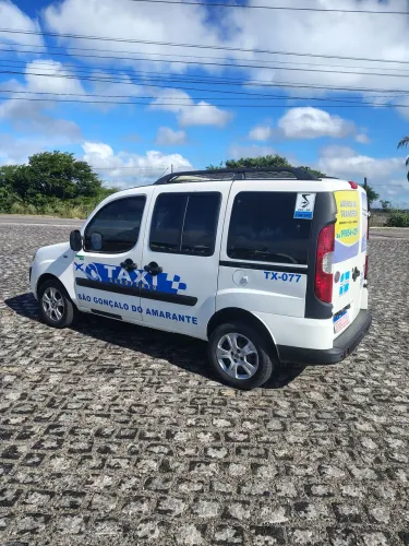 Fiat Doblo Essence 1.8 Flex 16V 5P 2021