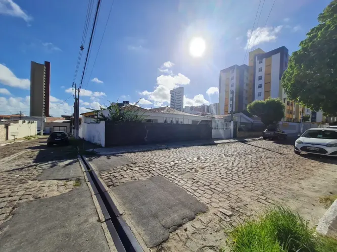 Imóvel para venda possui 190 metros quadrados com 3 quartos em Lagoa Nova - Natal - RN