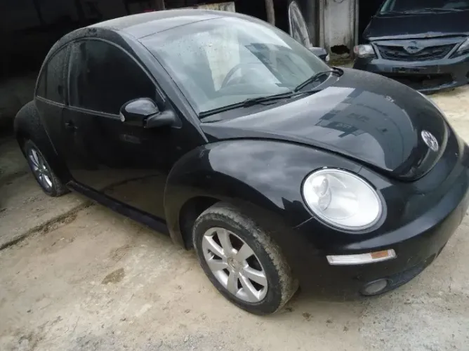 Peças New Beetle 2010 Porta Farol Capo Lanterna Parachoque Motor Câmbio Retrovisor Bobina