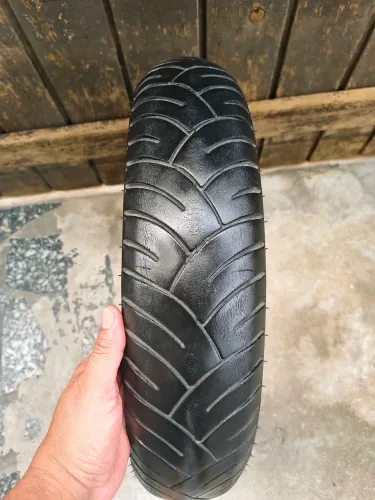 Par de Pneus para Twister/CB 300
