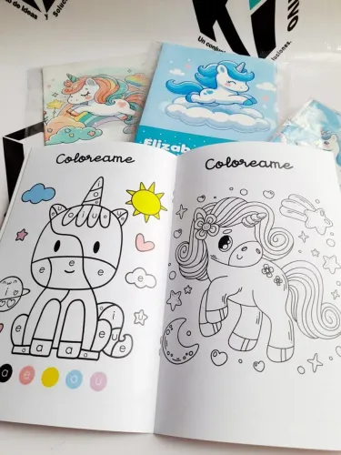 Livrinho personalizado , lembrancinha , livro de colorir com nome e tema