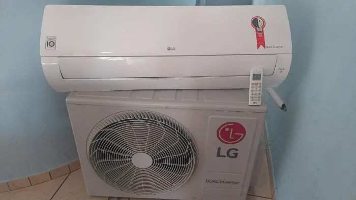 Ar condicionado lg dual inverter R$ 24000 btus só frio 220v