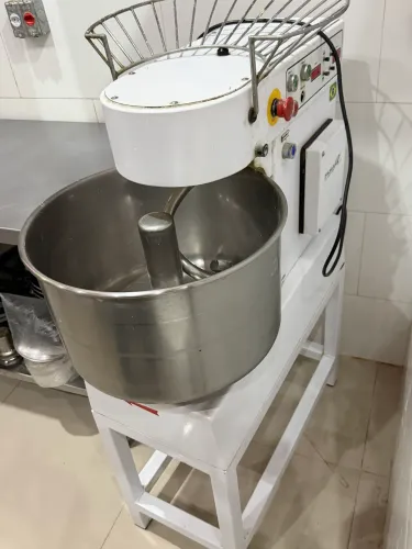 Amassadeira Espiral Famag 25kg Profissional