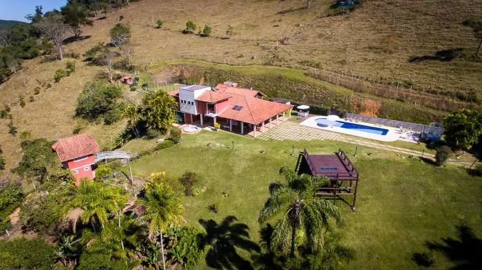 Sitio formdo com casa sede espetacular , pronto para morar ou ter sua casa campos , lazer 