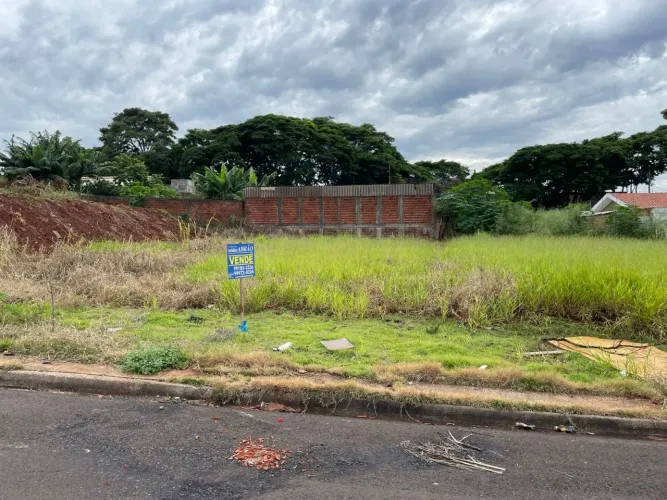 Terrenos à venda em Jardim Valparaiso, Maringá-PR