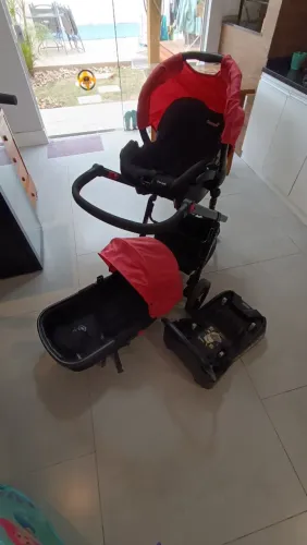 Carrinho bebê safety 1st Mobi one-safe acompanha bebê conforto