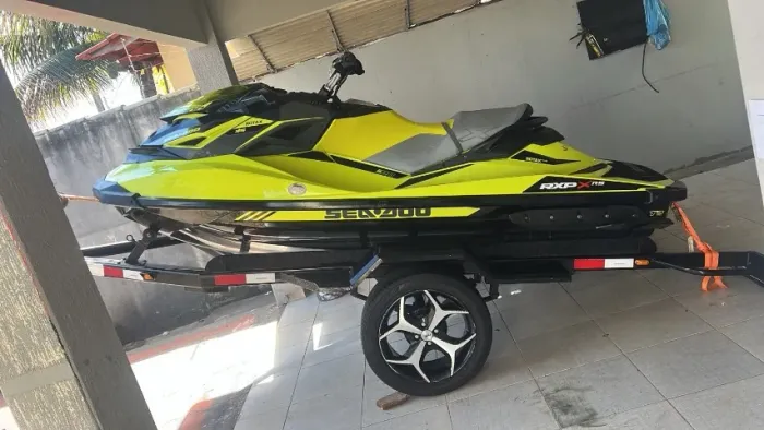 Jet SKY Sea doo RXP 300