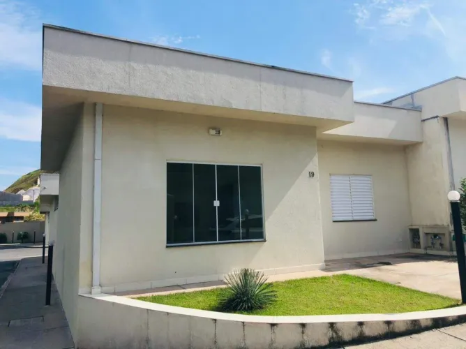 Casa com 2 dormitórios para alugar, 90 m² por R$ 2.675,07/mês - Nogueira - Guararema/SP